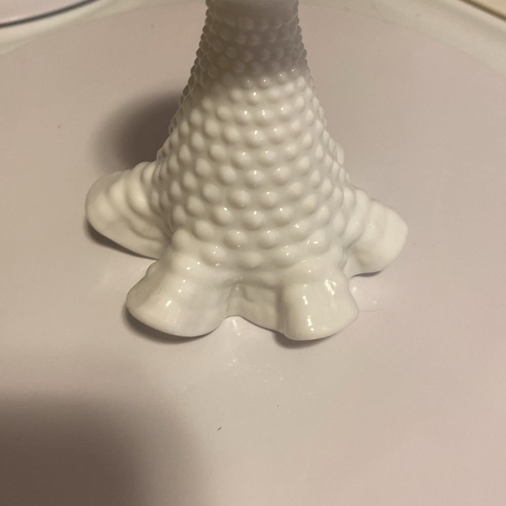 Fenton Mini Milk Glass HobNail Vase - Picture 4 of 4